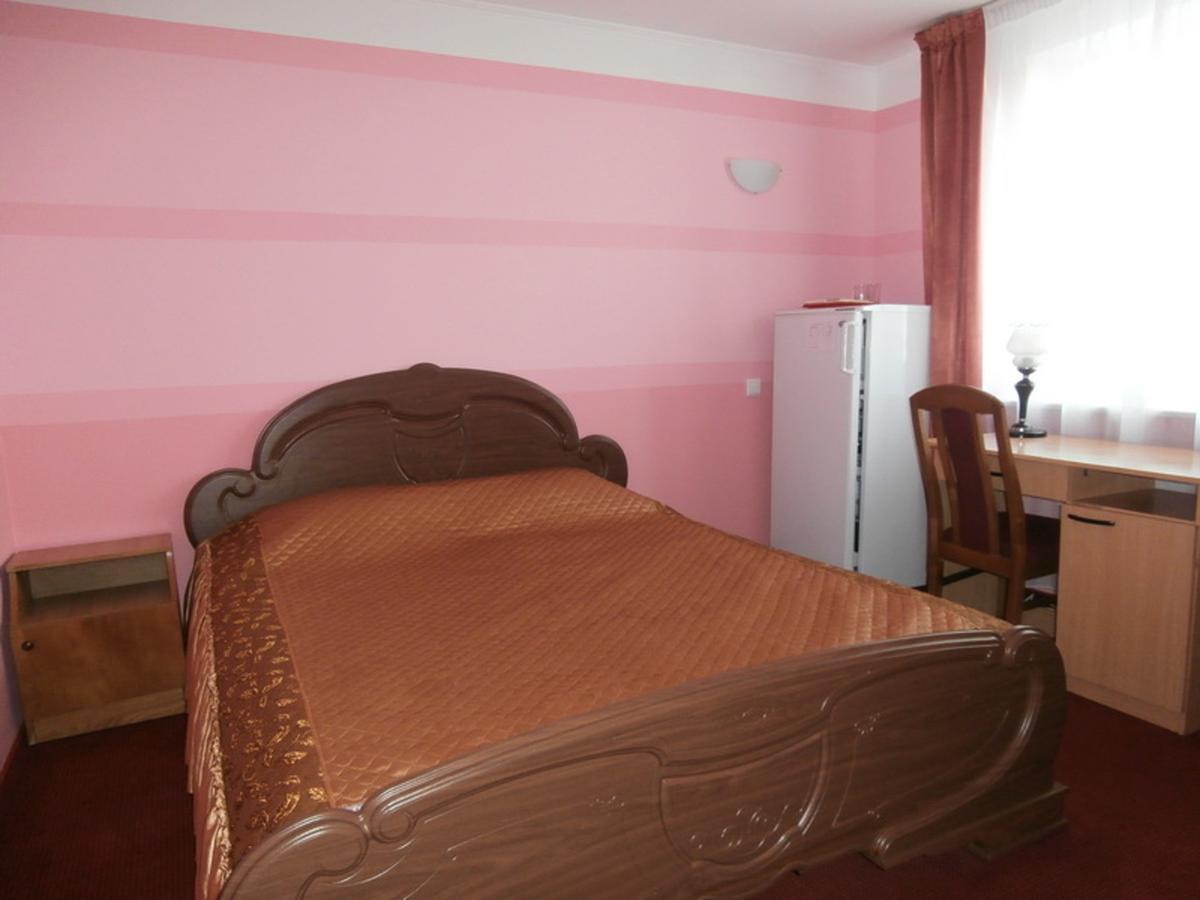 Hotel Muhavets Pruzhany Exterior photo